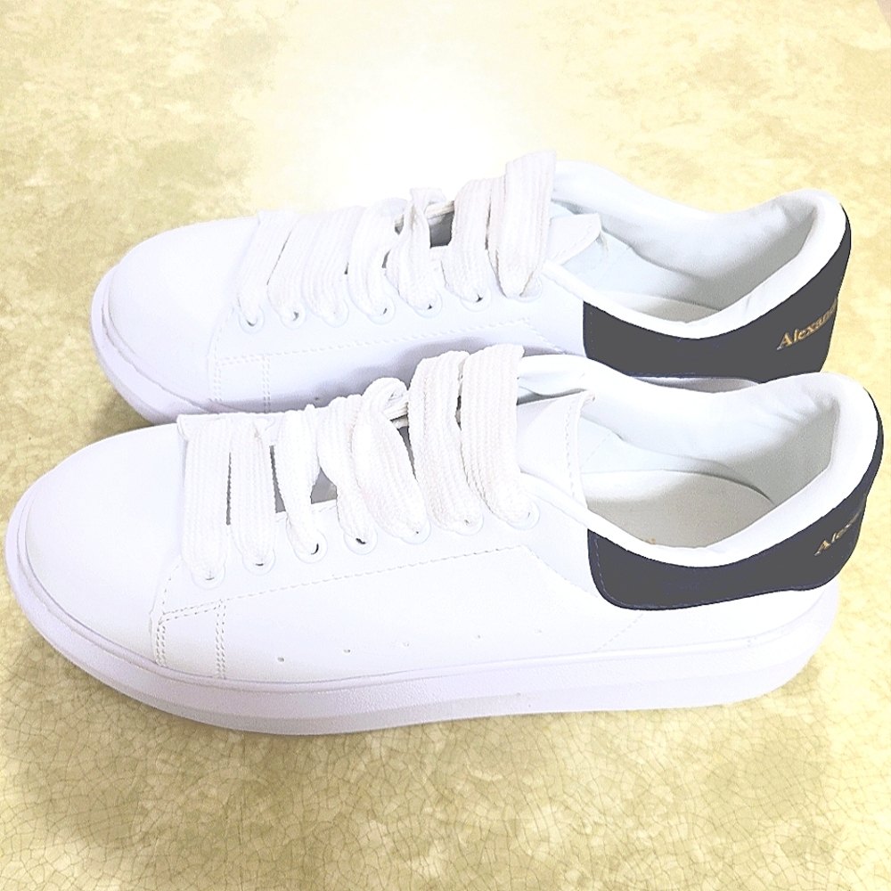 ALEXANDER McQUEEN SZ 39 BLACK / WHITE. 6.5 = MEN / 8.5 = WOMEN